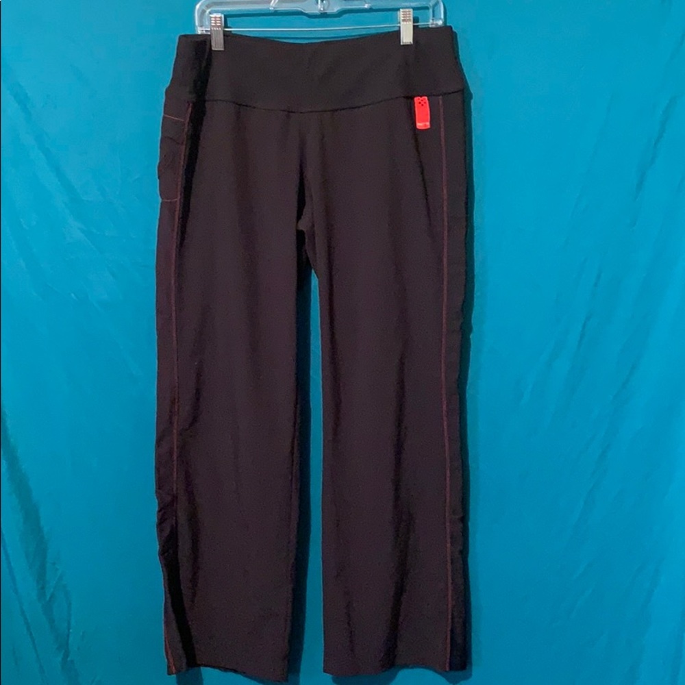 Nike stretchy pants